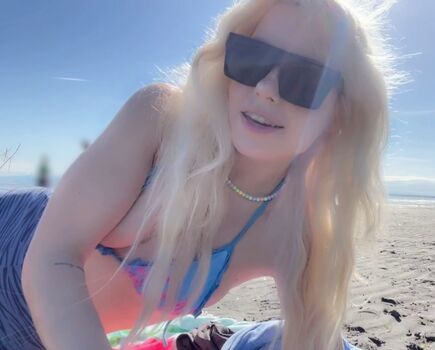 Full leaked Dollblush private onlyfans photo