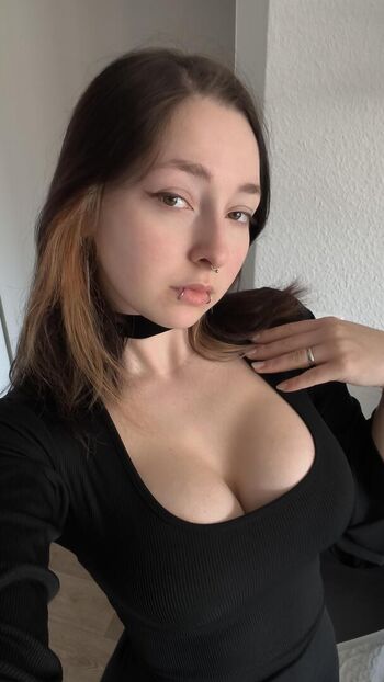 Full leaked Dollyyrud private onlyfans photo