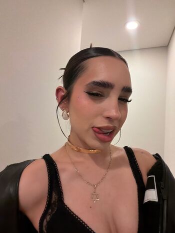 Full leaked Domelipa page private onlyfans photo