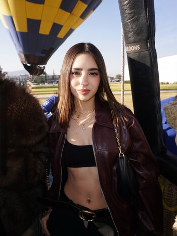 Full leaked Domelipa page private onlyfans photo