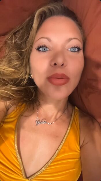 Full leaked Doully private onlyfans photo