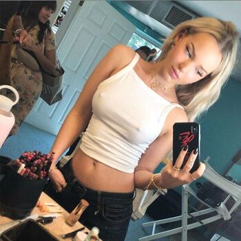 Full leaked Dove cam private onlyfans photo