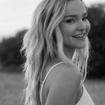 Full leaked Dove cameron private onlyfans photo
