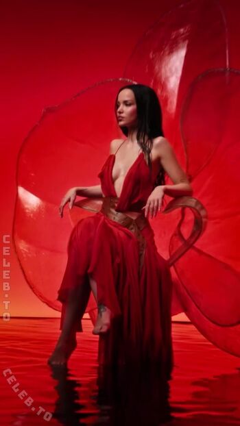 Full leaked Dove cameron private onlyfans photo
