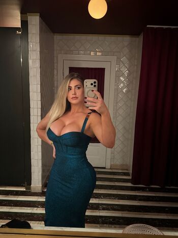 Full leaked Dr colette larsen private onlyfans photo