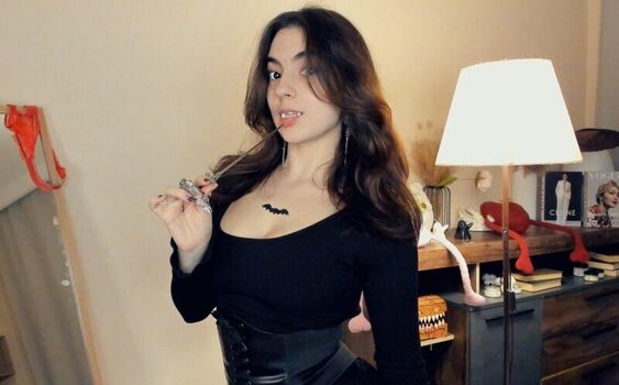 Full leaked Dracosmoon private onlyfans photo