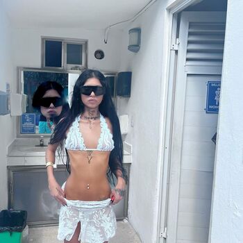 Full leaked Dreambabydrea private onlyfans photo