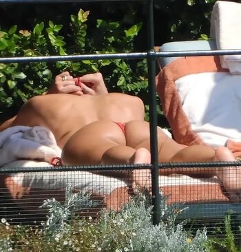 Full leaked Dua lipa  page private onlyfans photo