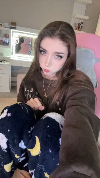 Full leaked Duckie cos page private onlyfans photo