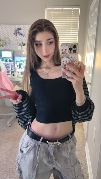 Full leaked Duckie cos page private onlyfans photo