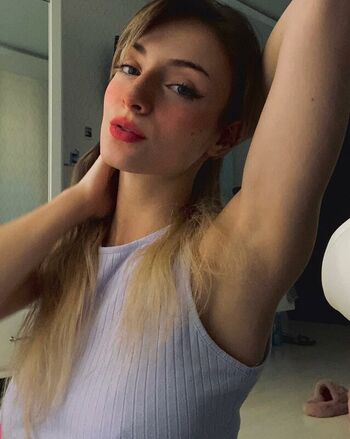 Full leaked Duckiedoll private onlyfans photo