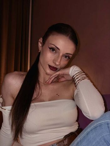 Full leaked Duckiedoll private onlyfans photo