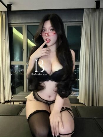 Full leaked Duyenn hipp  page private onlyfans photo