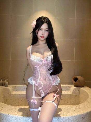 Full leaked Duyenn hipp  page private onlyfans photo