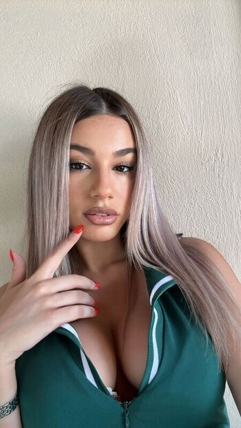 Full leaked Dwwwra private onlyfans photo