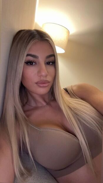 Full leaked Dwwwra private onlyfans photo