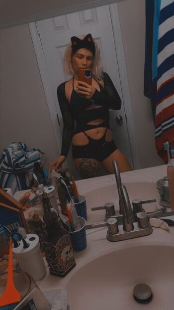 Full leaked Dyinggoddess private onlyfans photo