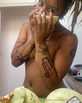 Full leaked Earthyasmin private onlyfans photo