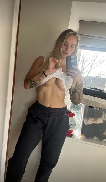 Full leaked Ebanie bridges private onlyfans photo