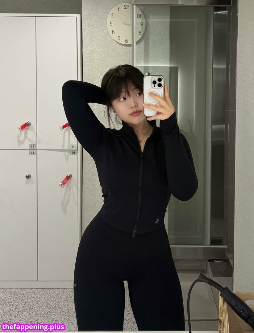 eee_se0_ / 은서 Nude OnlyFans Photo #2