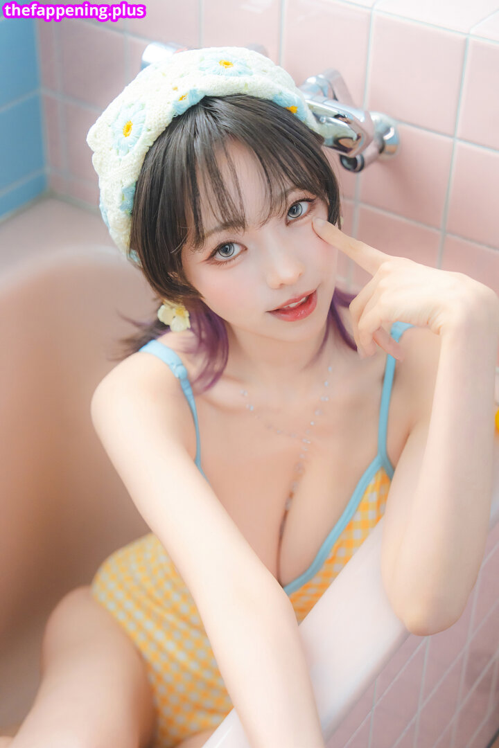 Ely Cosplay / Ely_eee / eeelyeee Fotografie OnlyFans Dezbrăcată #208