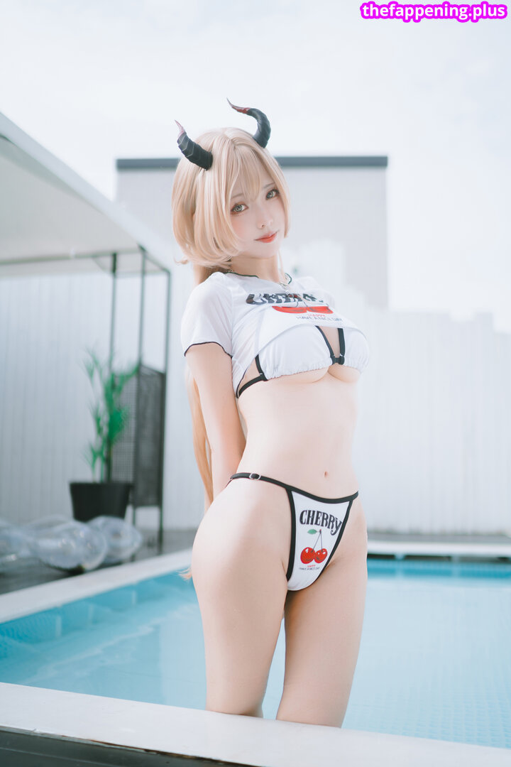 Ely Cosplay / Ely_eee / eeelyeee Fotografie OnlyFans Dezbrăcată #375