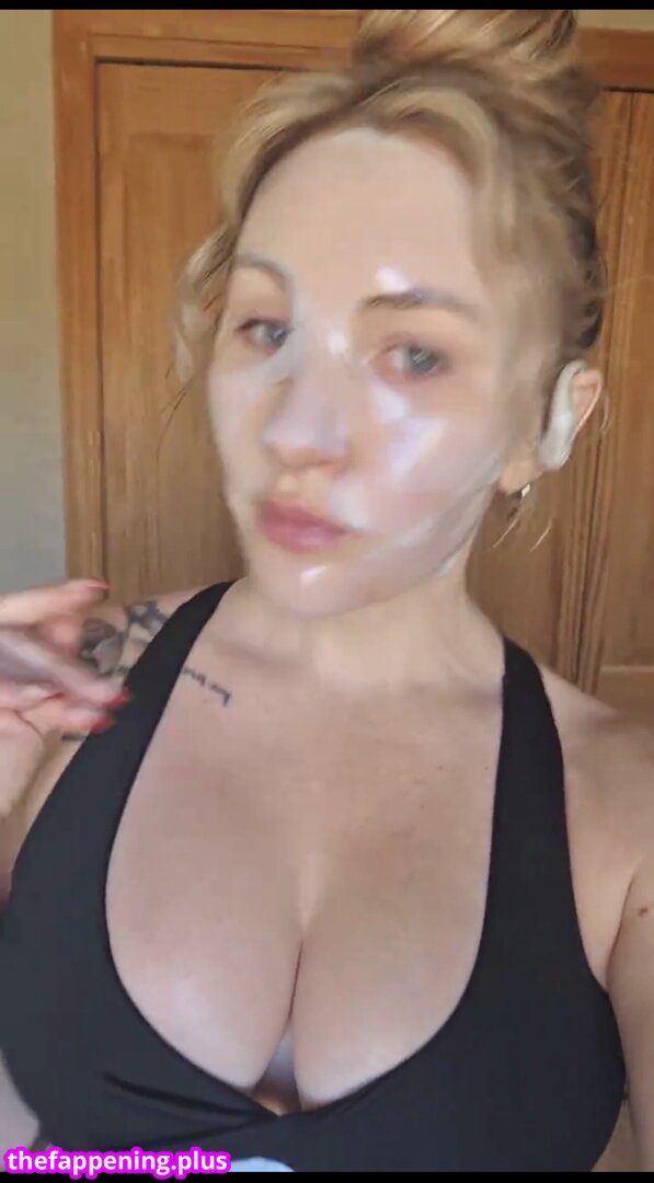 Eeerinleigh / erineeveefree Photo OnlyFans Nu #31