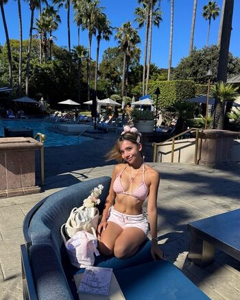 Full leaked Eeeveenara private onlyfans photo