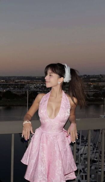 Full leaked Eeeveenara private onlyfans photo