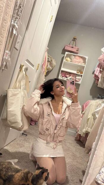 Full leaked Eeeveenara private onlyfans photo