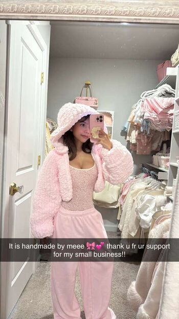 Full leaked Eeeveenara private onlyfans photo