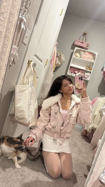 Full leaked Eeveenara eevee enara private onlyfans photo