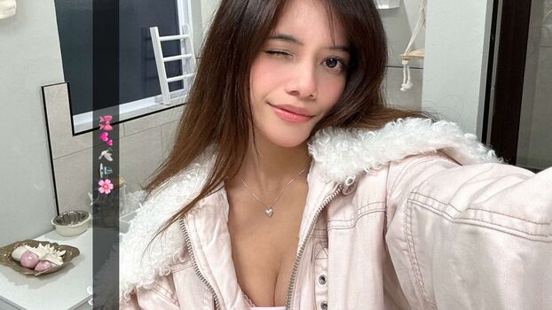 Full leaked Eeveenara eevee enara private onlyfans photo