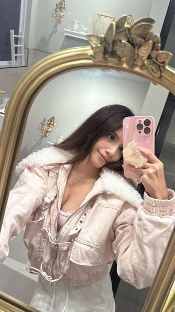 Full leaked Eeveenara eevee enara private onlyfans photo