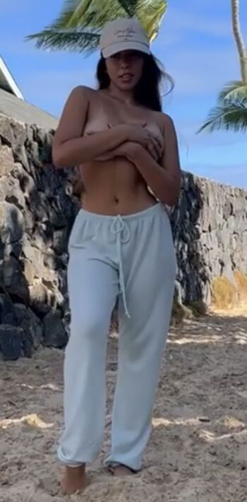 Full leaked Ela b page private onlyfans photo