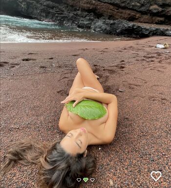 Full leaked Ela b page private onlyfans photo