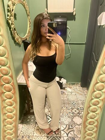 Full leaked Ela kavak private onlyfans photo