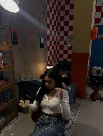 Full leaked Elara lyyy page private onlyfans photo