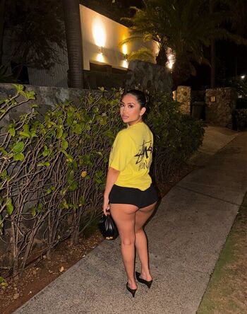 Full leaked Elara private onlyfans photo