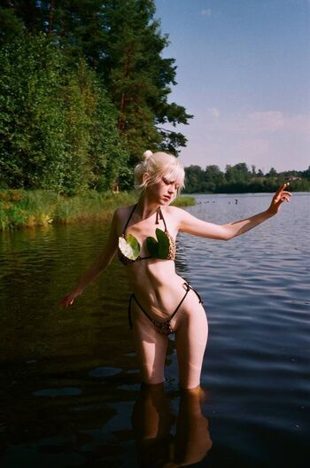 Full leaked Electric blonde private onlyfans photo