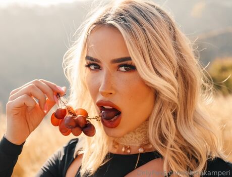 Elena Kamperi