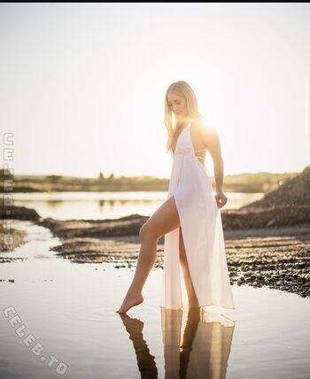 Full leaked Elena stxx private onlyfans photo