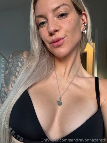 Elena_tight
