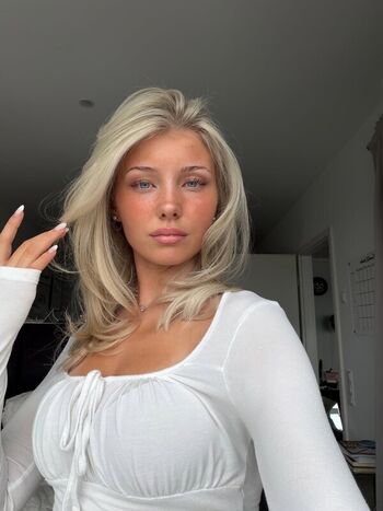 Full leaked Elena zbt page private onlyfans photo