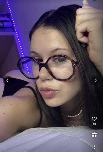 Full leaked Elenamrtn private onlyfans photo
