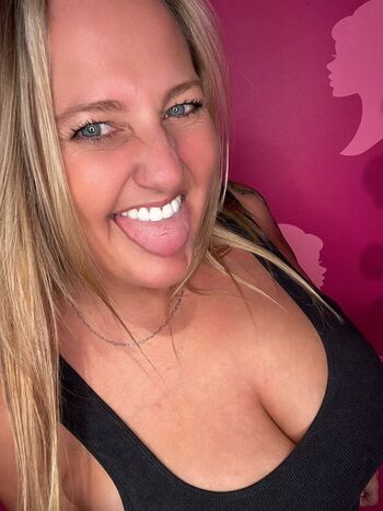 Full leaked Elenapears private onlyfans photo