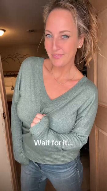 Full leaked Elenapears private onlyfans photo