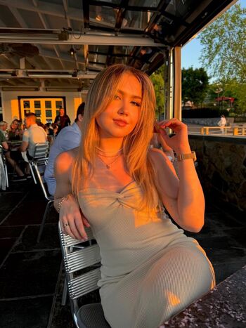 Full leaked Elenastrikes private onlyfans photo