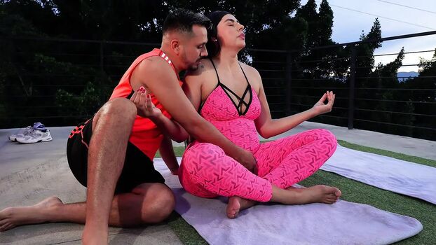Full leaked Elenayoga private onlyfans photo