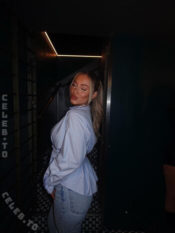 Full leaked Elianabajrami private onlyfans photo